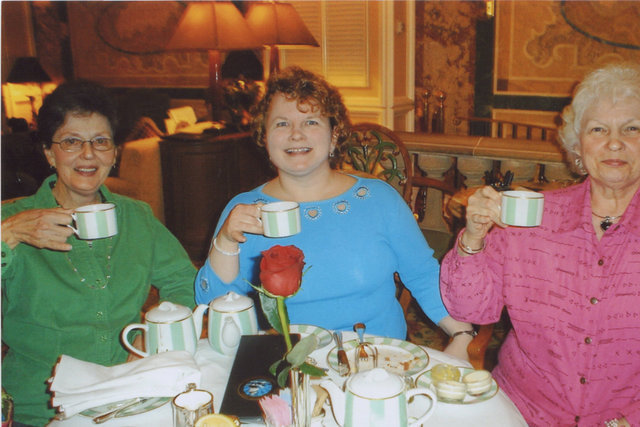 Sandy & Moms sipping tea at high noon