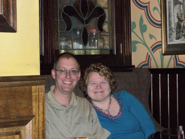 Sandy (being Irish) & Denny at an Irish restaurant - enjoying good music and cuisine